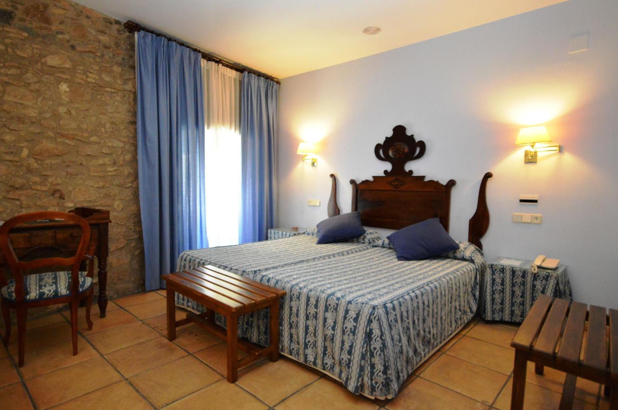 Hotel Can Ceret Sant Pere Pescador Quarto foto