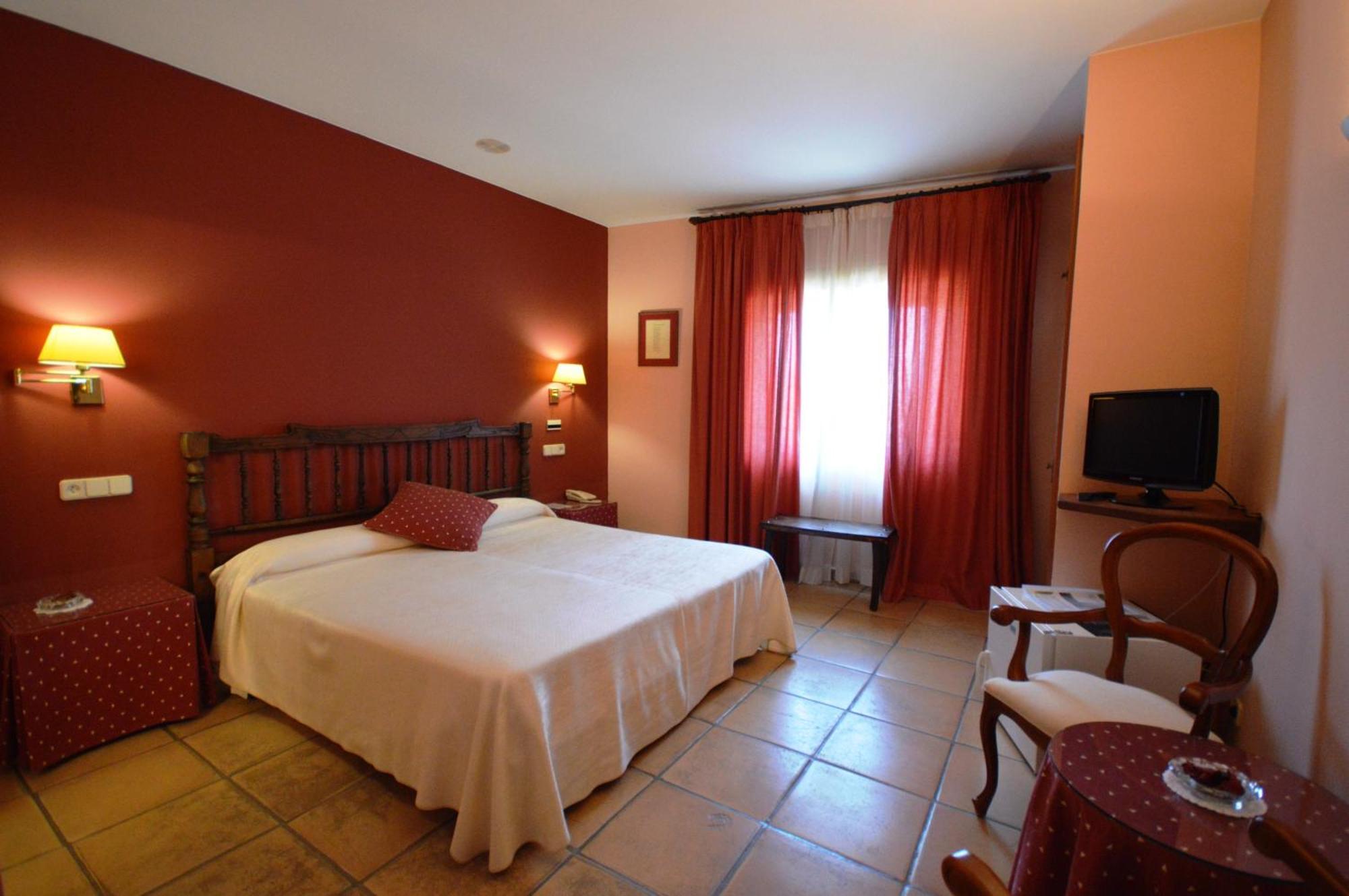 Hotel Can Ceret Sant Pere Pescador Quarto foto