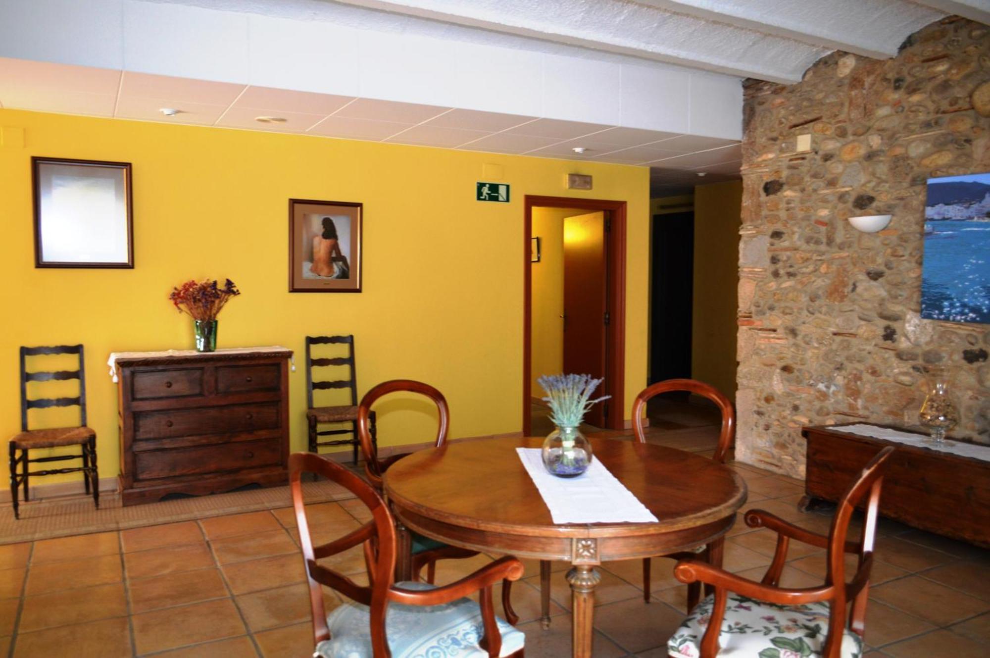 Hotel Can Ceret Sant Pere Pescador Quarto foto